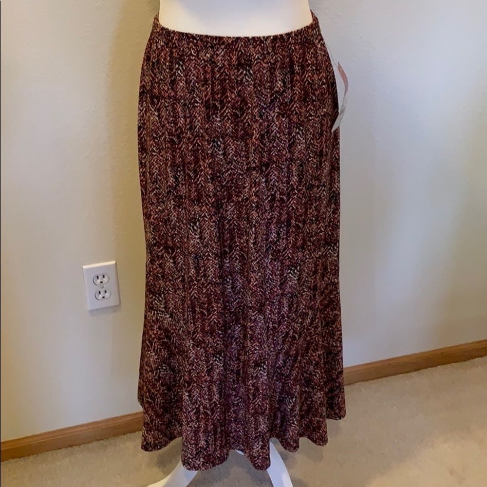 Choices Brand Flowey Spring/Summer Skirt Size M.​​​​​​​​​​​​​​​​​​​​​​